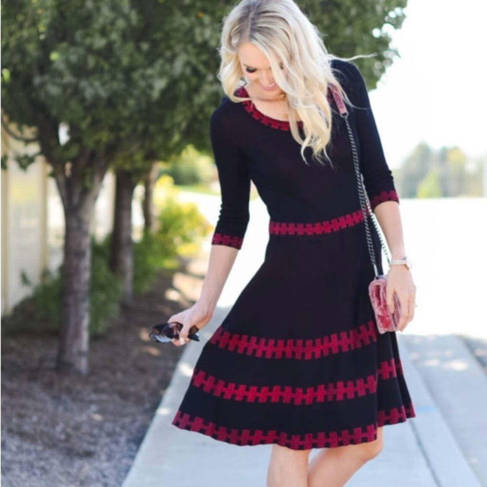 Taylor Women's Red Black Geometric Sz M Sweater Dress Knit A-Line 3/4 Sleeve